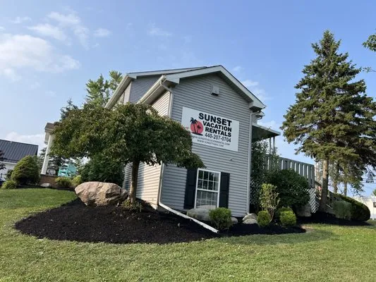 Turf Works Lawn Care Logo