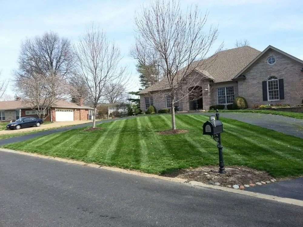 Professional garden landscaping experts serving Winfield, MO - Turf Wurx Quality Lawncare