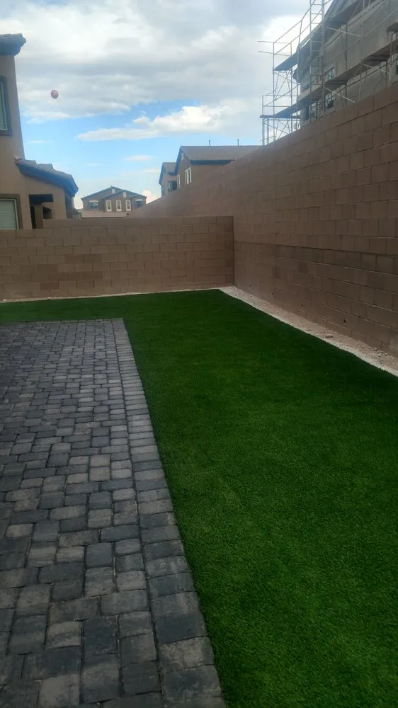 Custom lawn mowing service in Las Vegas, NV - Turfero