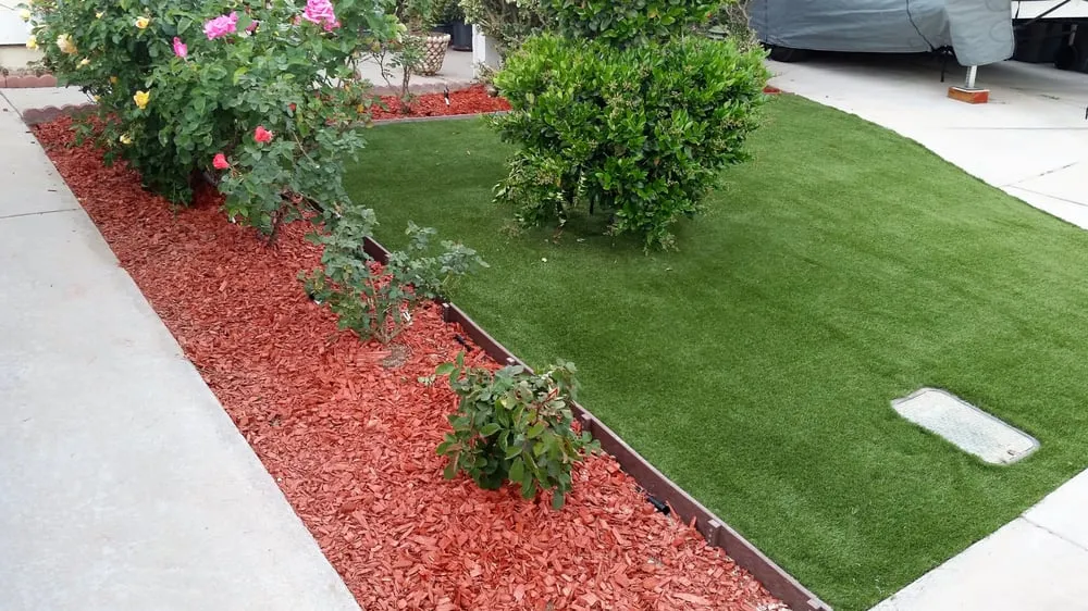 Professional lawn care service for homes in Simi Valley, CA by TURFevolutions of California
