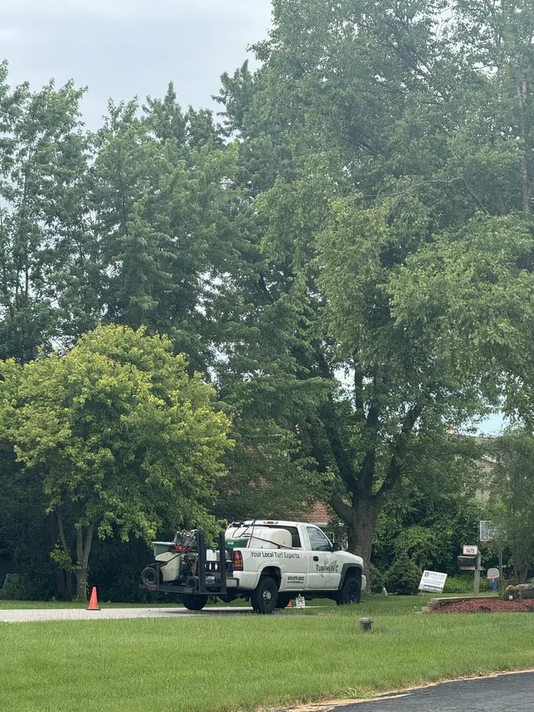 Expert yard maintenance for year-round maintenance across West Chicago, IL - Turfmen Fertilization and Weed Control