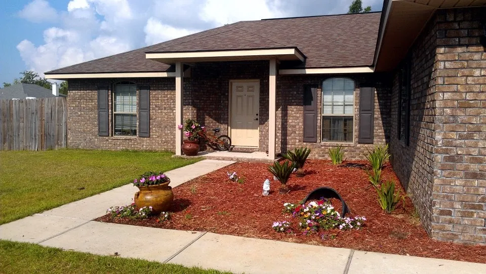 Reliable yard maintenance for beautiful yards in Milton, FL by TurfPros