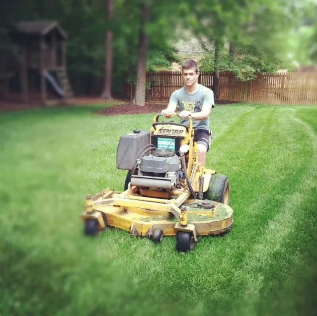 Top-rated lawn care service for residential properties in Virginia Beach, VA by Turfs Up Landscaping