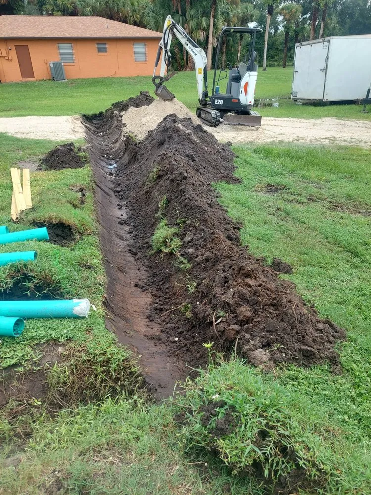 Expert yard cleanup service experts serving Cocoa West, FL - Turfscapes Construction & Landscaping