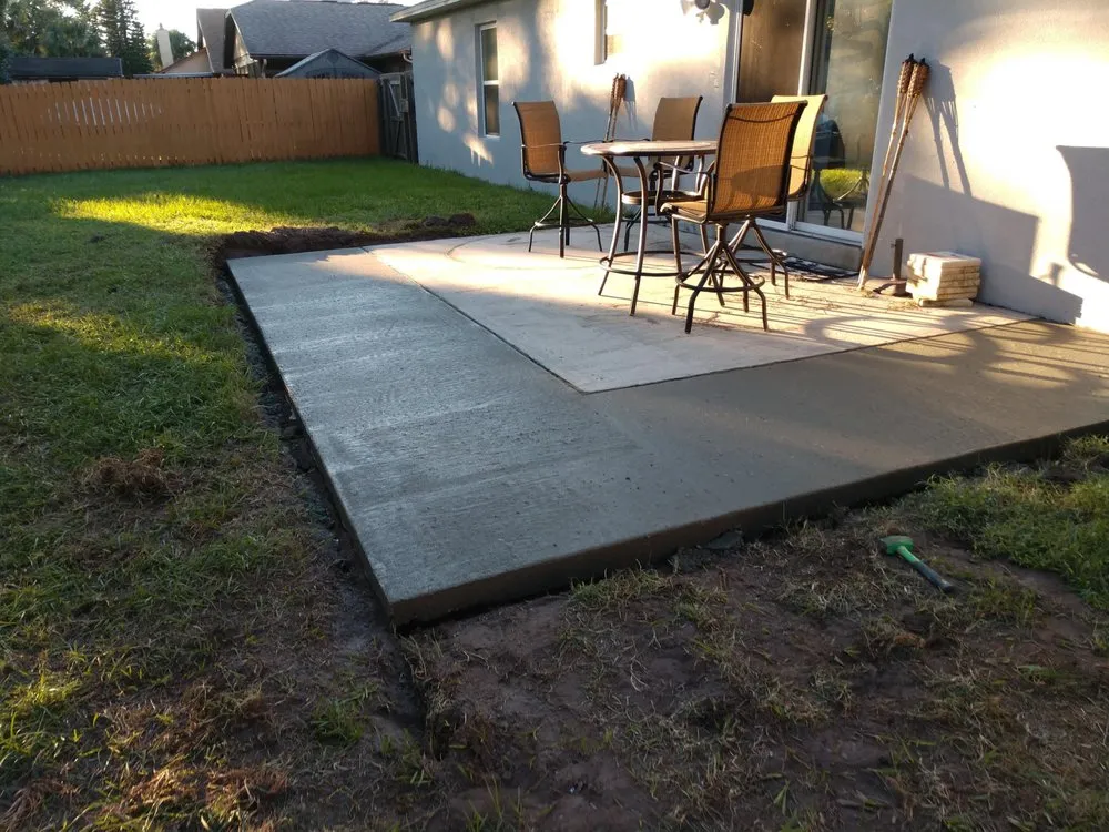 Custom landscaping services for homes in Cocoa West, FL by Turfscapes Construction & Landscaping