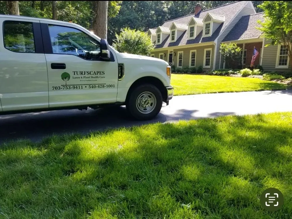 Custom lawn care service in Warrenton, VA - Turfscapes Lawn Care