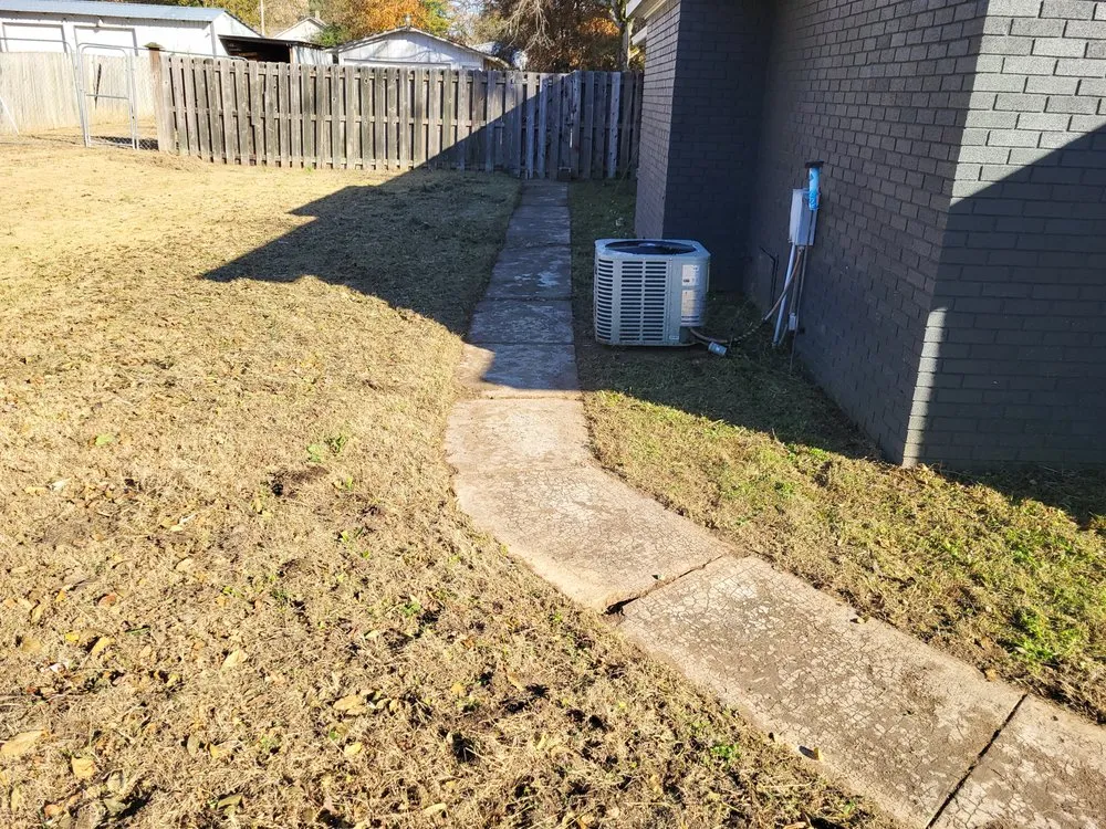 Reliable yard cleanup service for residential properties in Russellville, AR by Turfside Lawncare