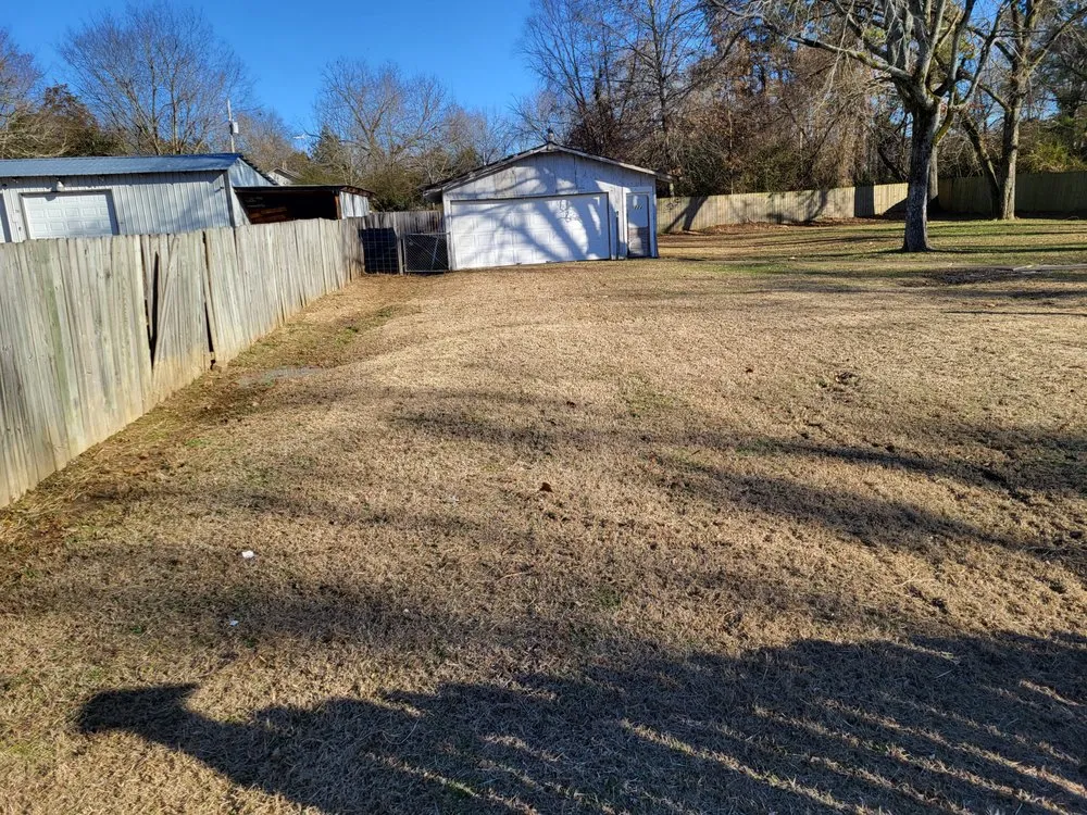 Local outdoor landscaping for beautiful yards in Russellville, AR by Turfside Lawncare