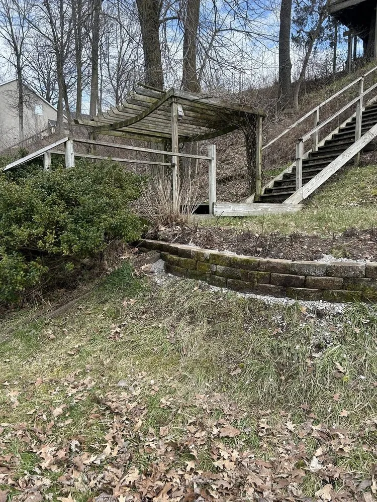 Local lawn care service with custom design in Pierceton, IN by Turfside Property Management Excavation