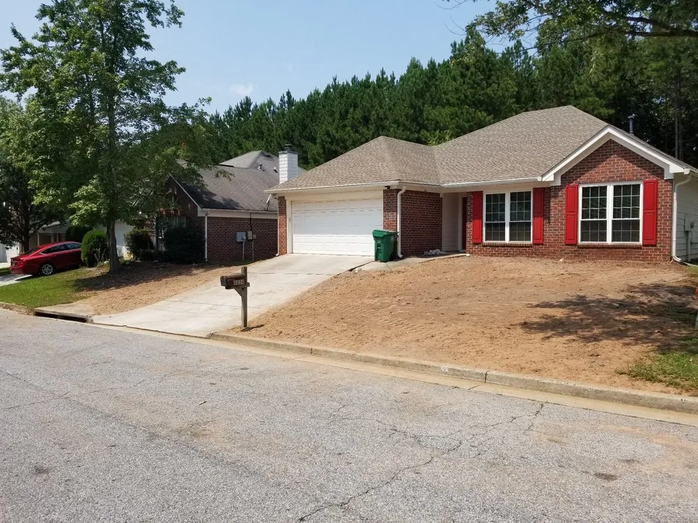 Top-rated yard cleanup service in Lithonia, GA by Turman Lawn Care