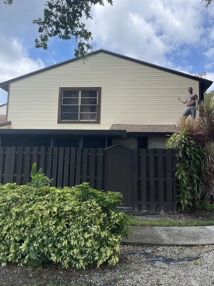 Expert lawn care service experts serving Lehigh Acres, FL - Turman's pressure washing and services