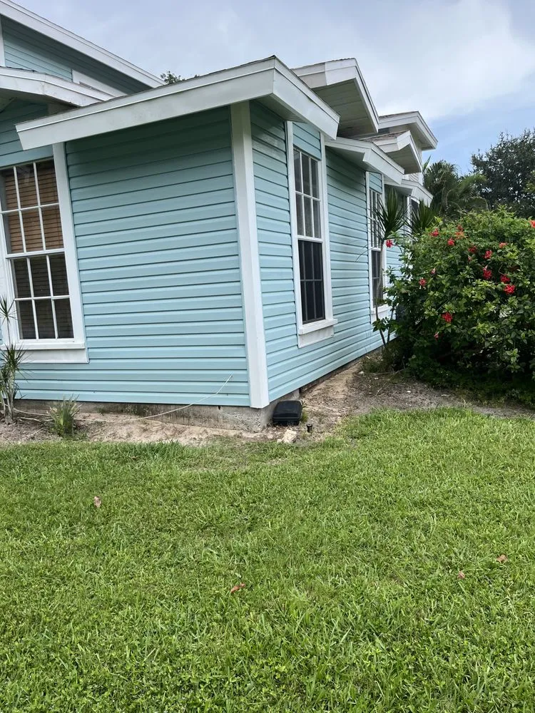 Top-rated landscape installation in Lehigh Acres, FL - Turman's pressure washing and services