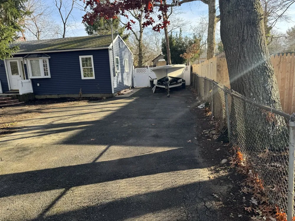 Reliable yard cleanup service in Shirley, NY by Turn Up Ur Lawns