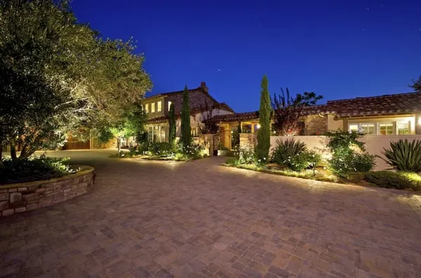 Turner Landscapes Logo