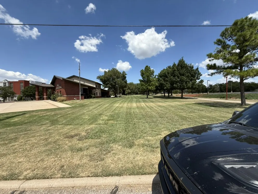 Trusted yard maintenance experts serving Oklahoma City, OK - Turner Lawn & Landscaping