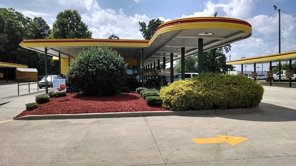 Custom residential landscaping in Pleasant Garden, NC by Turner Lawn Care & Landscaping