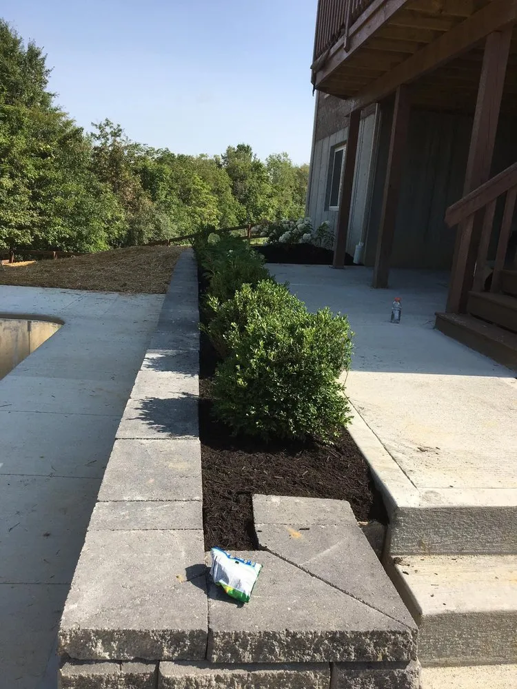Local outdoor landscaping experts serving Edgewood, KY - Turner lawn care and landscaping