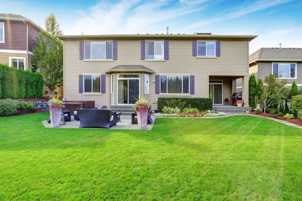 Reliable lawn care service with custom design in Dothan, AL by Turner Lawn Care