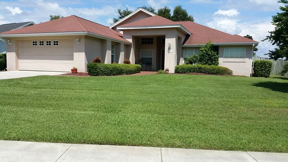 Top-rated yard maintenance in Highland City, FL by Turner's Lawn Care