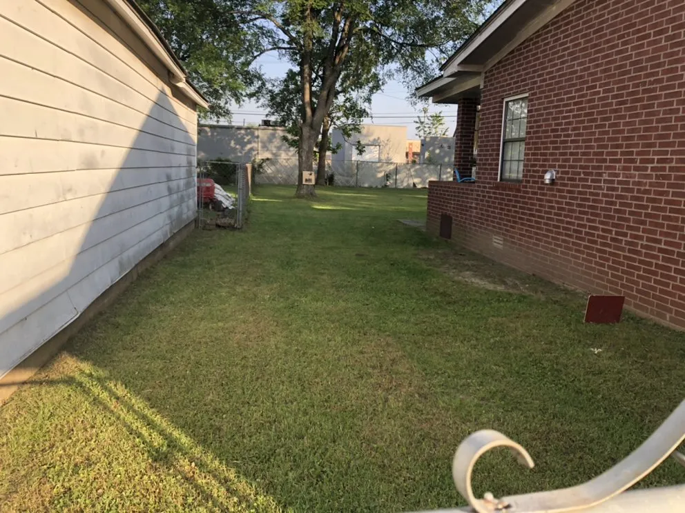 Professional lawn care service for residential properties in Jonesboro, AR by Turner’s Lawn Care