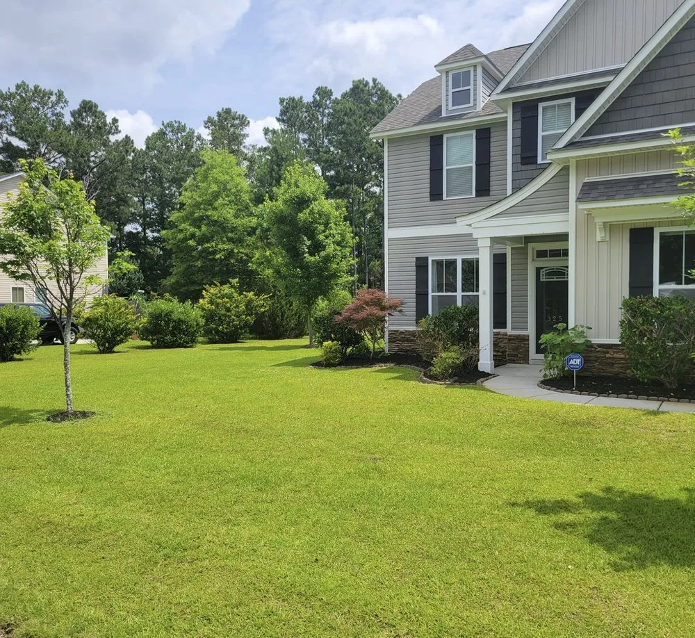 Trusted lawn care service for beautiful yards across Wilmington, NC - Turner’s Lawn Maintenance