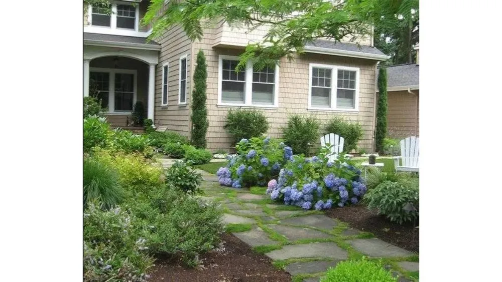 Expert lawn mowing service in Frankford, DE - Turning Leaf Landscapes