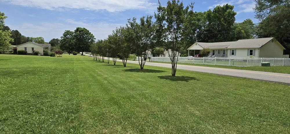 Top-rated garden landscaping for beautiful yards in Fayetteville, TN by Turning Point Solutions