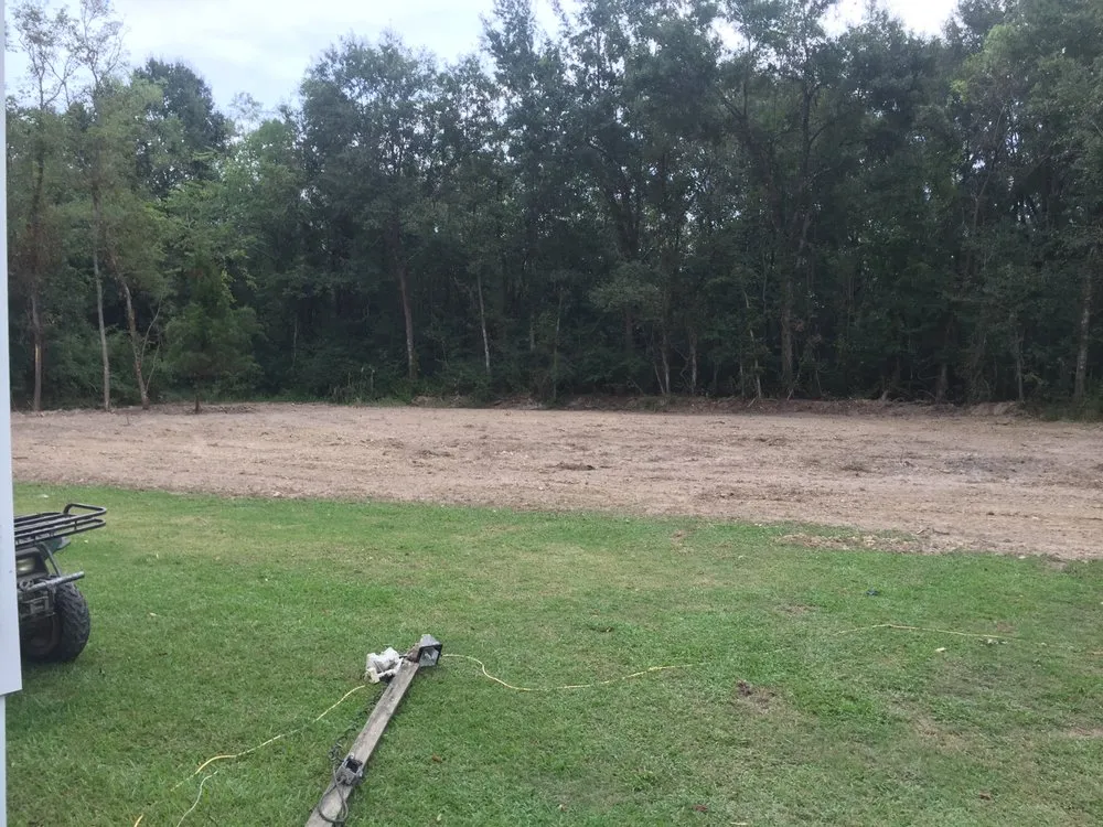 Top-rated lawn mowing service for year-round maintenance in Carencro, LA by Turnpoint Construction