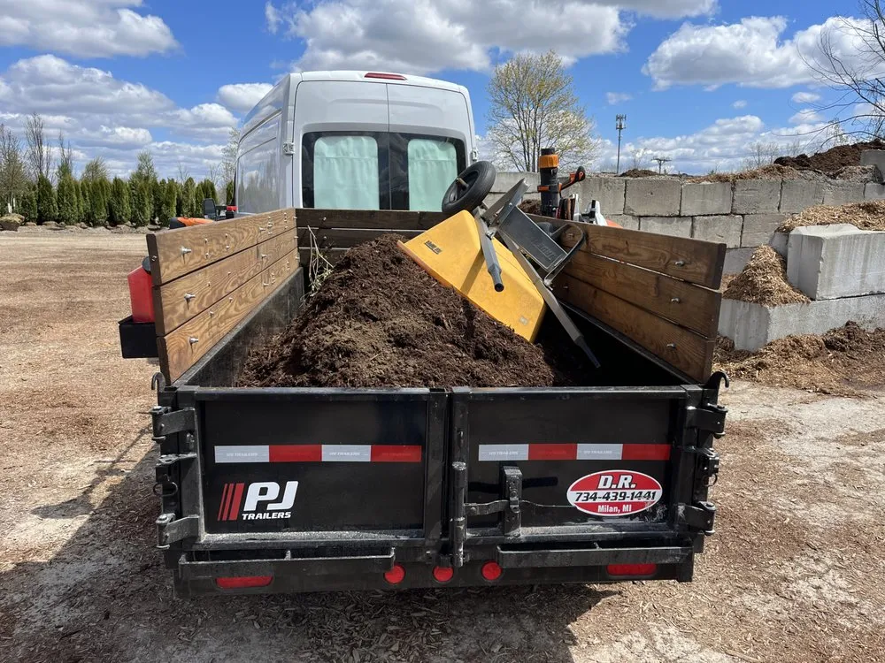 Top-rated residential landscaping experts serving Ann Arbor, MI - Turon Lawn Care