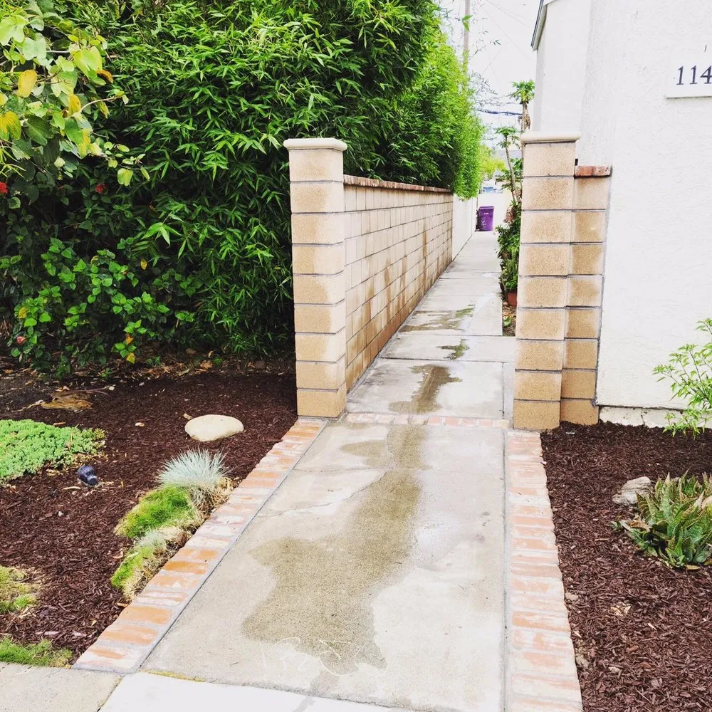 Top-rated lawn mowing service for year-round maintenance across Long Beach, CA - Turpin Landscaping & Construction