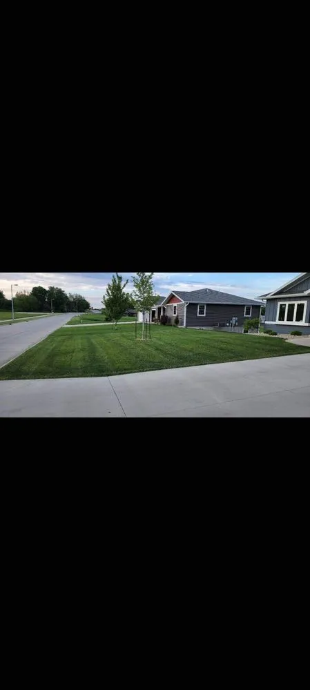 Expert lawn mowing service near you in Le Mars, IA by Tutts Lawn Care Services