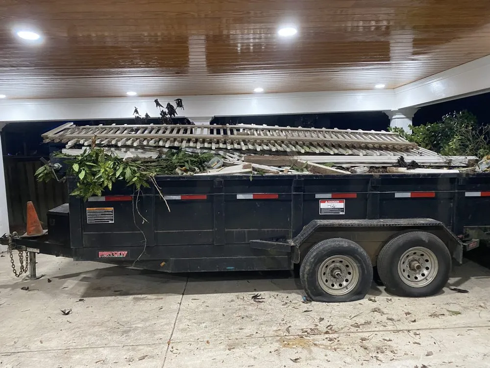 Expert yard cleanup service for beautiful yards in Mobile, AL by TV Dumpster/Debris Removal