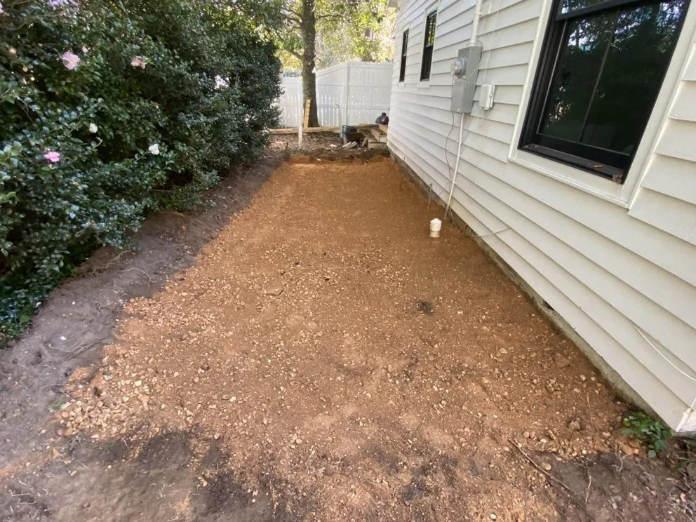 Top-rated lawn mowing service experts serving Mobile, AL - TV Dumpster/Debris Removal