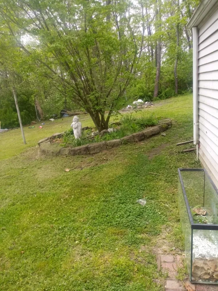 Local outdoor landscaping in Youngstown, OH - TW Landscaping & Grass Cutting