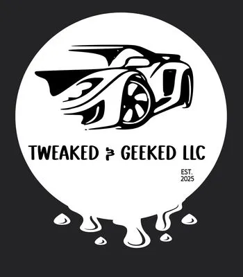 Tweaked And Geeked Logo