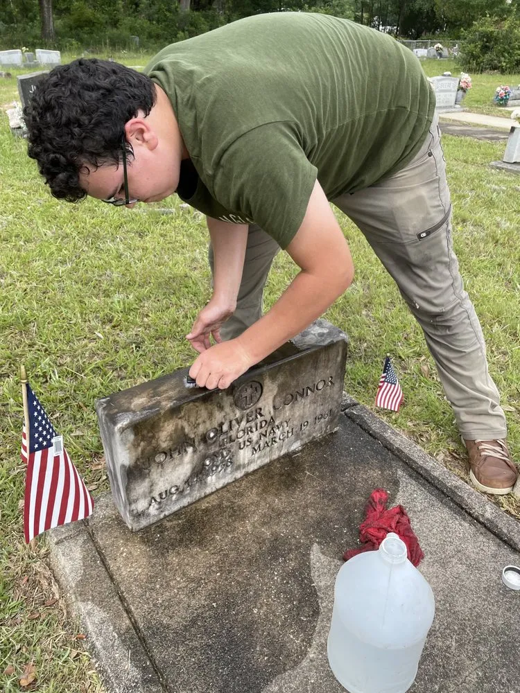 Professional residential landscaping in Milton, FL - Twelve Oaks Grave Care