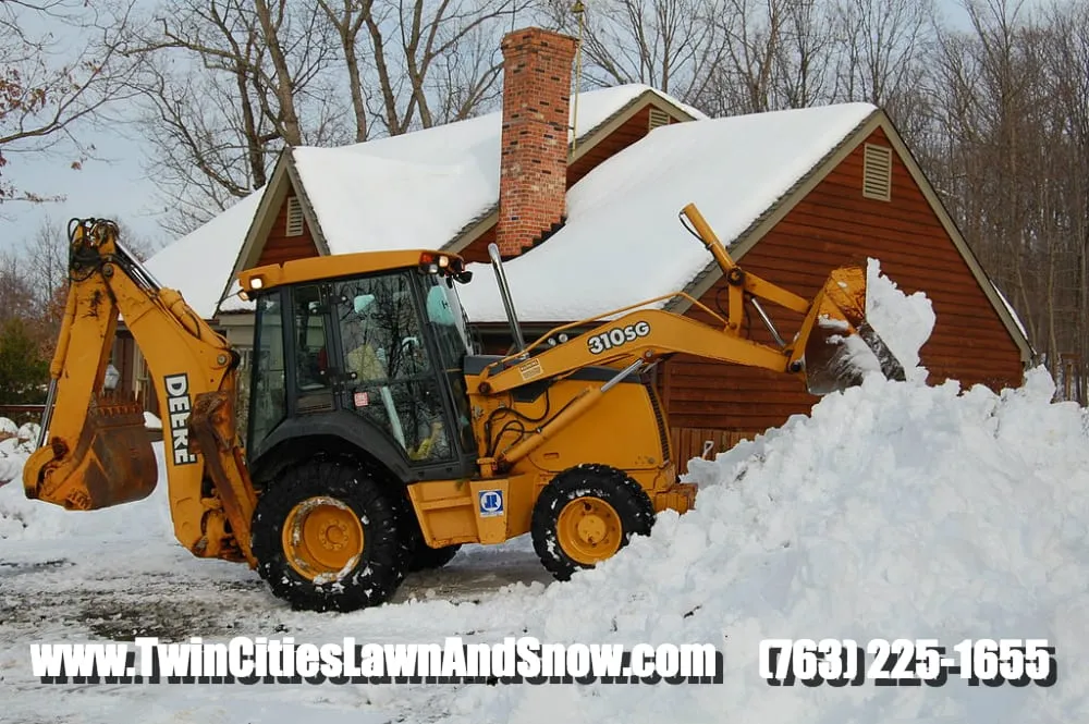 Affordable yard cleanup service experts serving Minneapolis, MN - Twin Cities Lawn and Snow