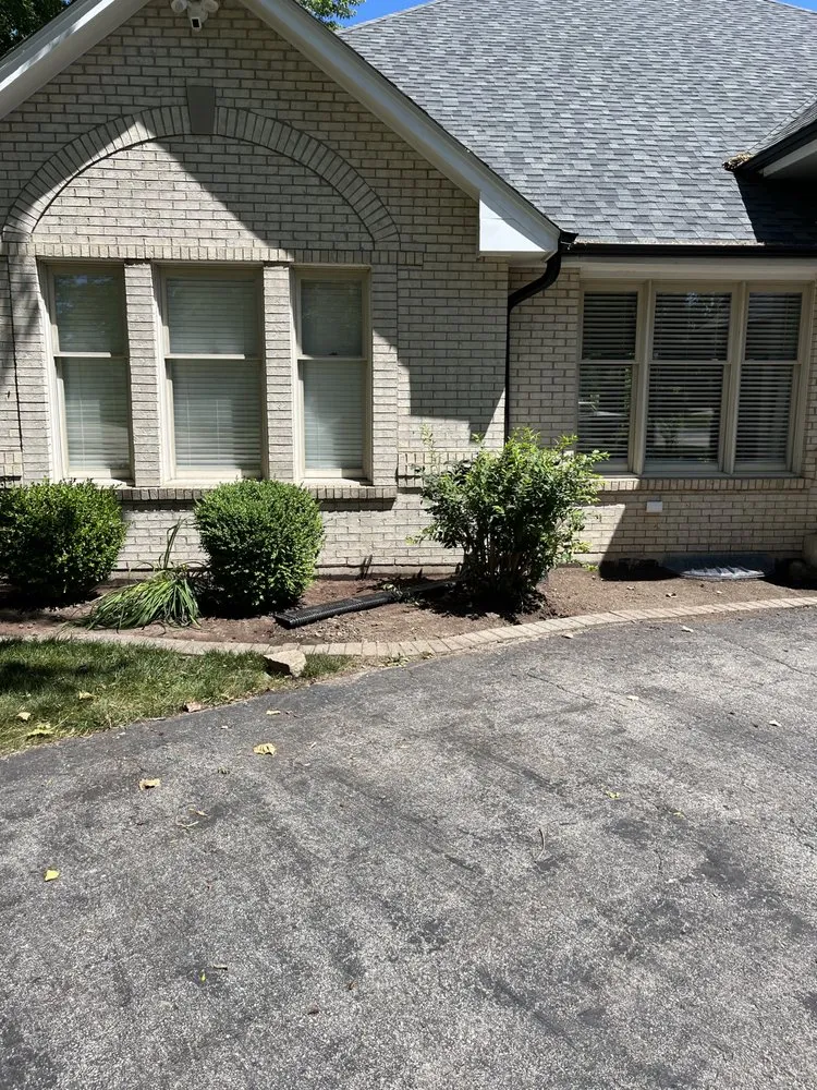 Local outdoor landscaping for beautiful yards across Grant Park, IL - Twin Oaks Construction