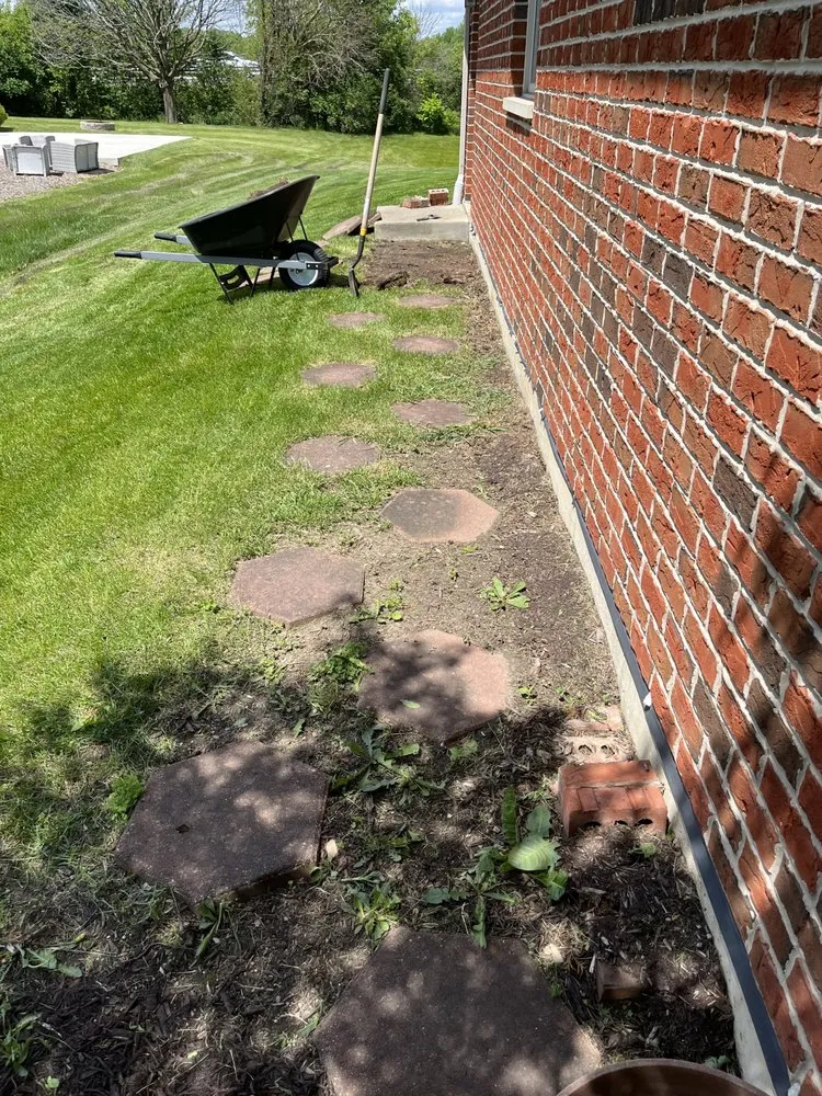 Reliable landscaping services in Grant Park, IL by Twin Oaks Construction