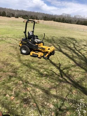 Twin Oaks Lawn Care Logo