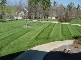Professional yard maintenance experts serving Willoughby, OH - Twin Peak Landscaping