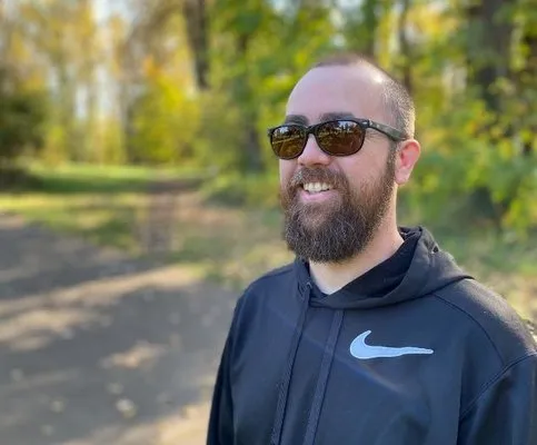 Twin Pines Lawn and Landscape Logo