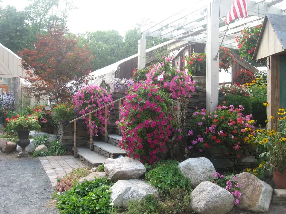 Top-rated lawn mowing service in Montgomery, NY by Twin Ponds Greenhouse & Landscaping