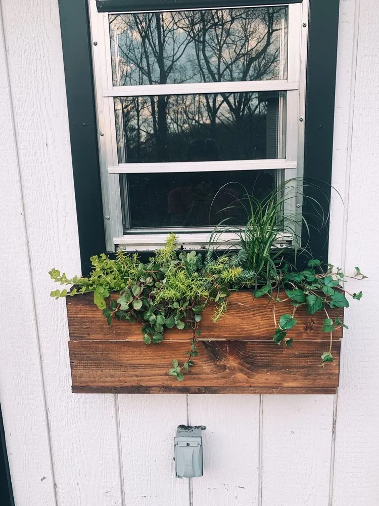 Local yard cleanup service for year-round maintenance across Franklin Lakes, NJ - Twinbrook Farms