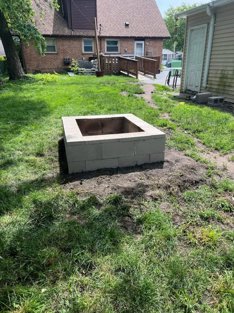 Local lawn mowing service in Midlothian, IL - Twins Landscaping