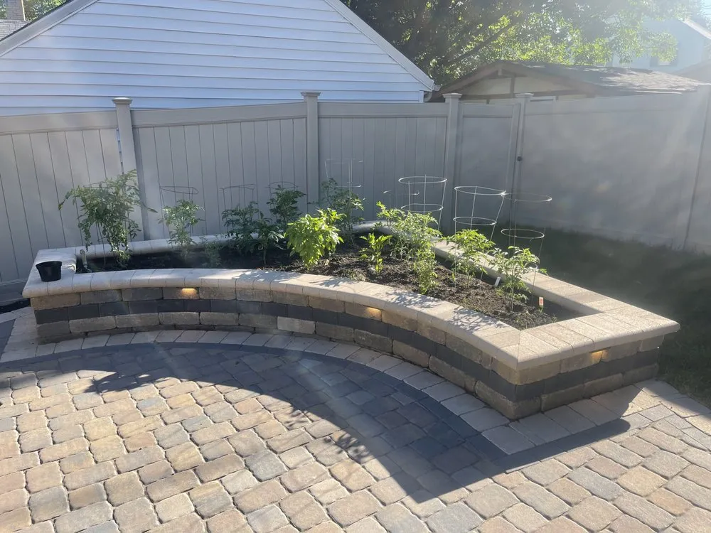 Professional lawn care service in Columbus, OH by TWINSCAPES