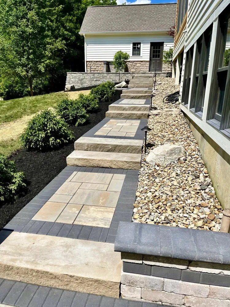 Professional lawn mowing service in Columbus, OH by TWINSCAPES