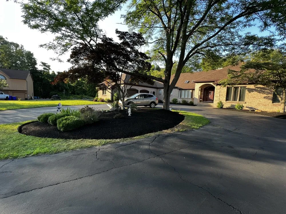 Professional lawn care service in Lyndonville, NY by Twinscapes