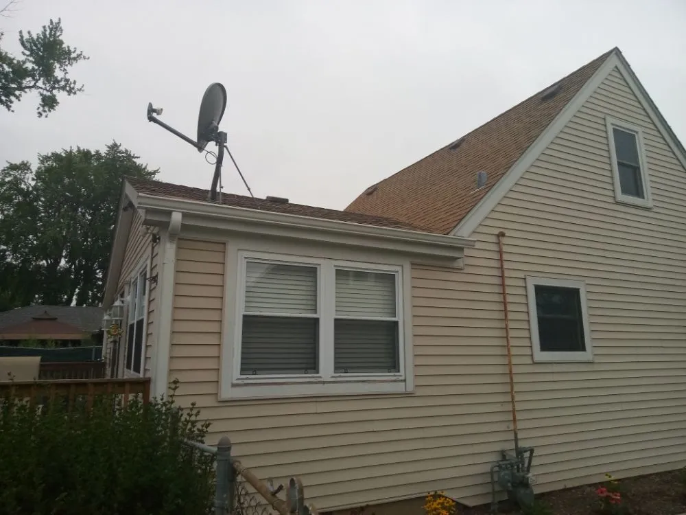 Top-rated lawn care service experts serving Melrose Park, IL - Twisted Method Gutter Cleaning