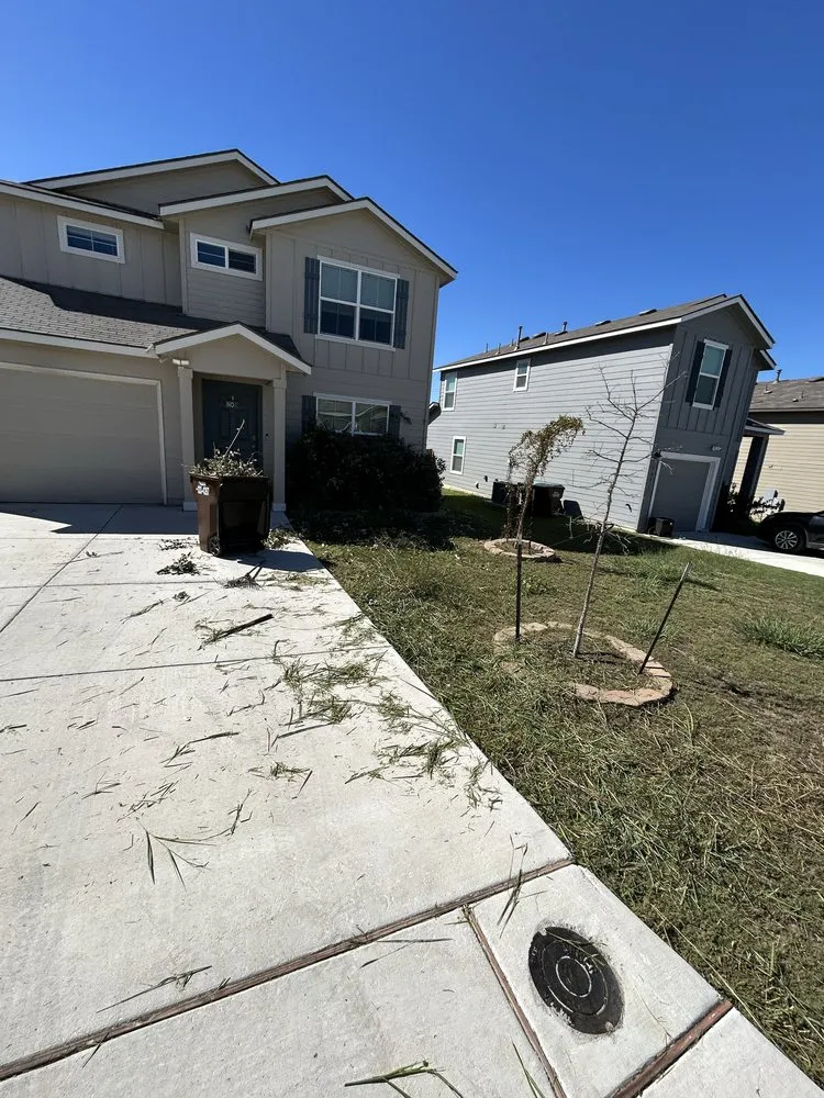 Trusted lawn mowing service in San Antonio, TX - Twisted oak lawn Care